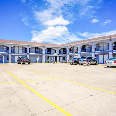 High Five Inn By Oyo Killeen Exterior photo